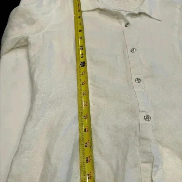 FJVA Paris 100% linen button up top w/lace back and fringe cuffs. - Picture 9 of 14